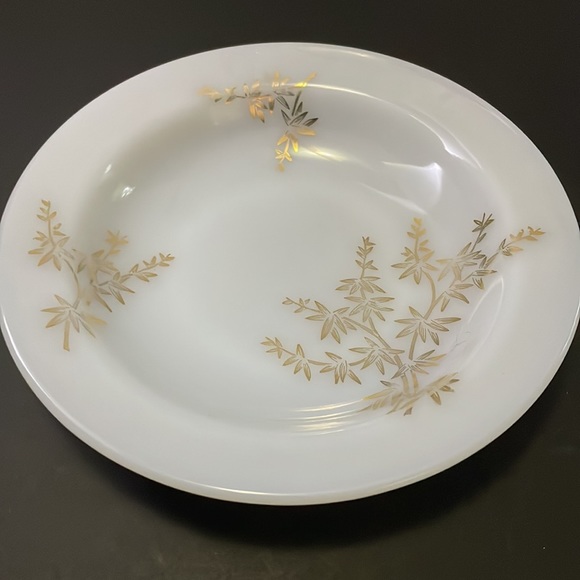 Vintage Anchor Hocking Fire King Milk Glass Bowl - Picture 2 of 4